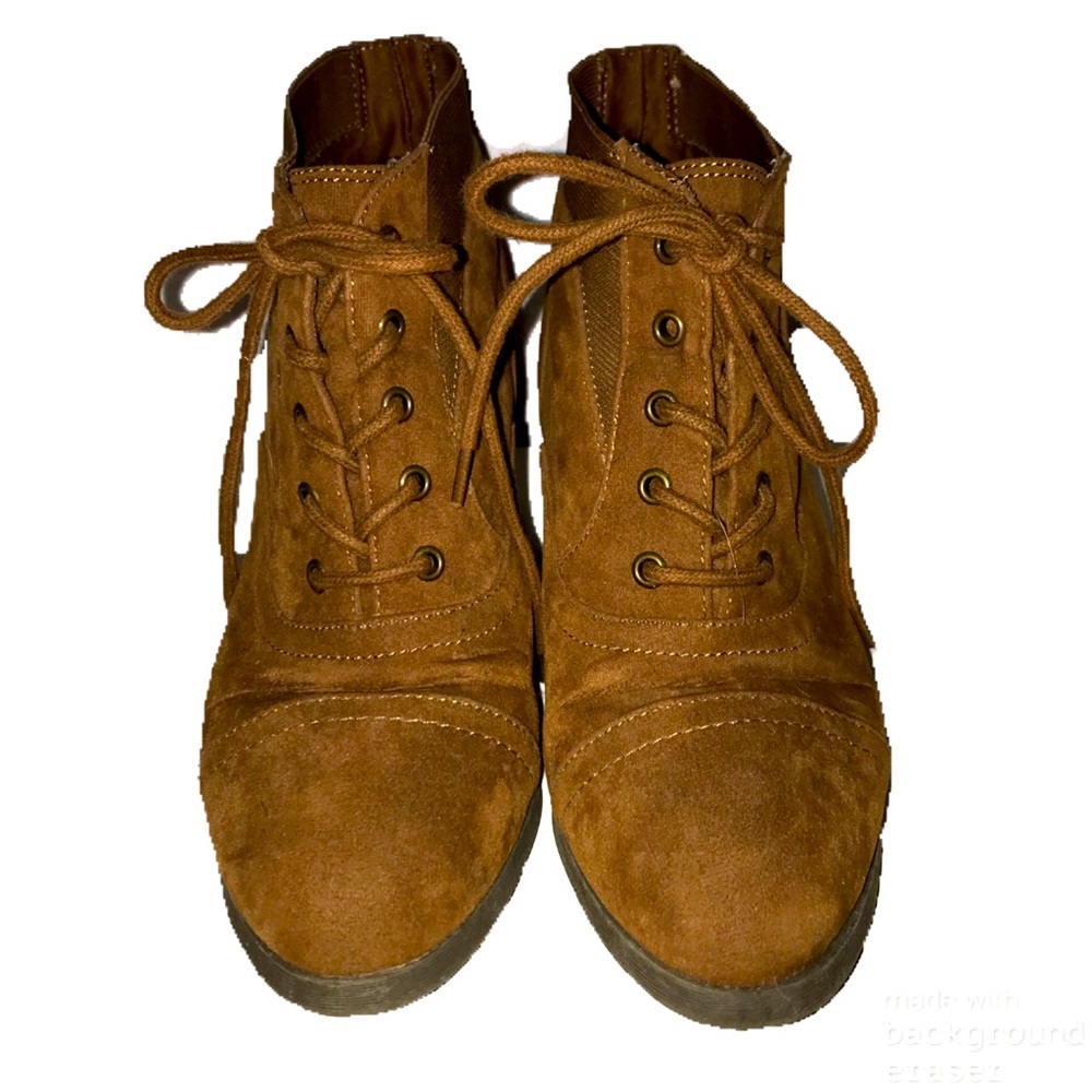 Warm Brown Heeled Boot, Size 8